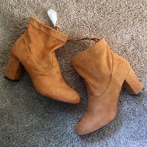 🍁Mustard Yellow Booties!, US 10
